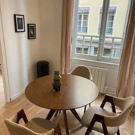 Detroit * Lyon