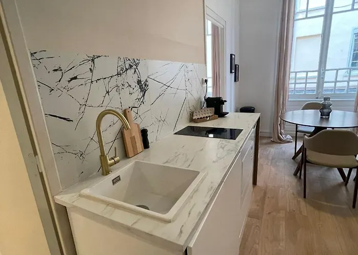 Detroit * Lyon