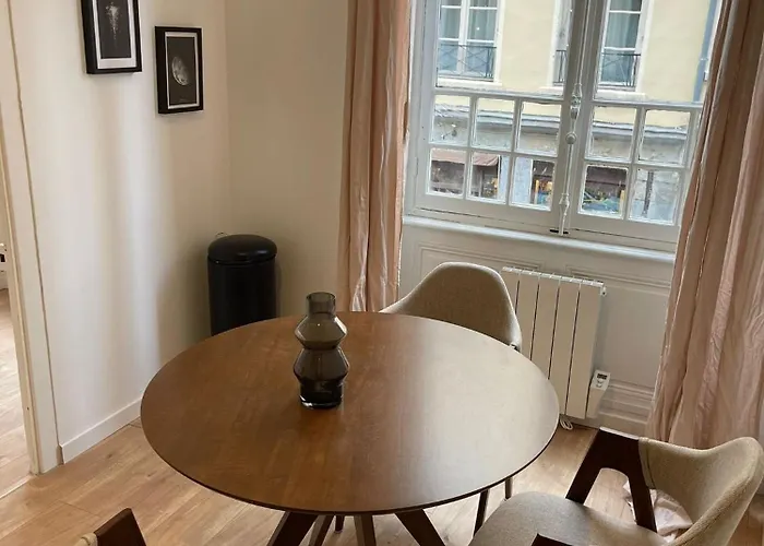 Detroit * Lyon